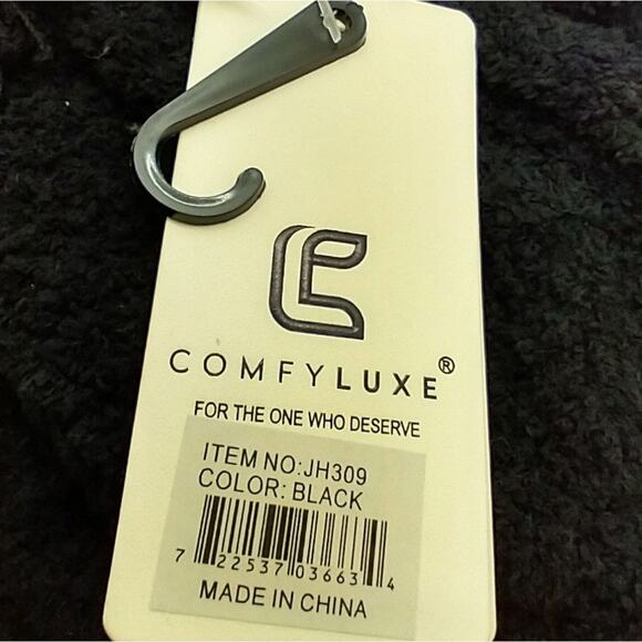 Knit beanie black with pompom - Picture 5 of 9